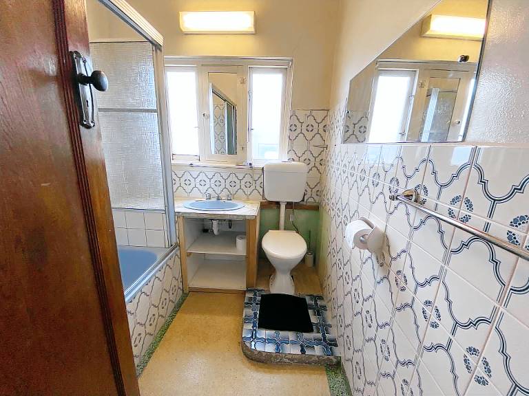 3BR Unit in the Heart of Beautiful Northcote