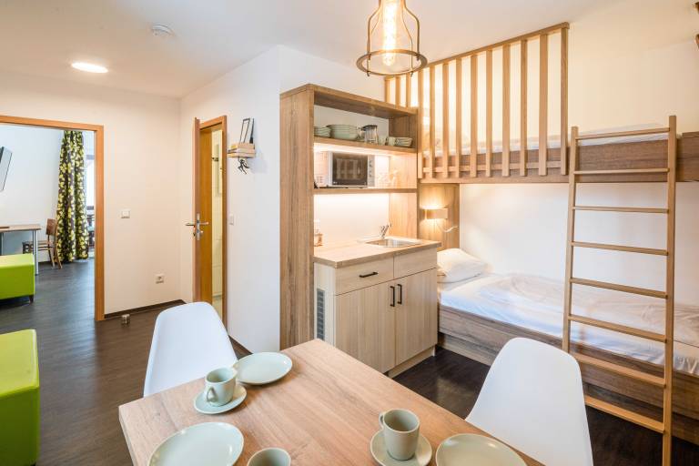 Zwei Zimmer Appartment Garten