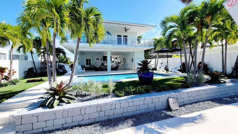 House  Tavernier