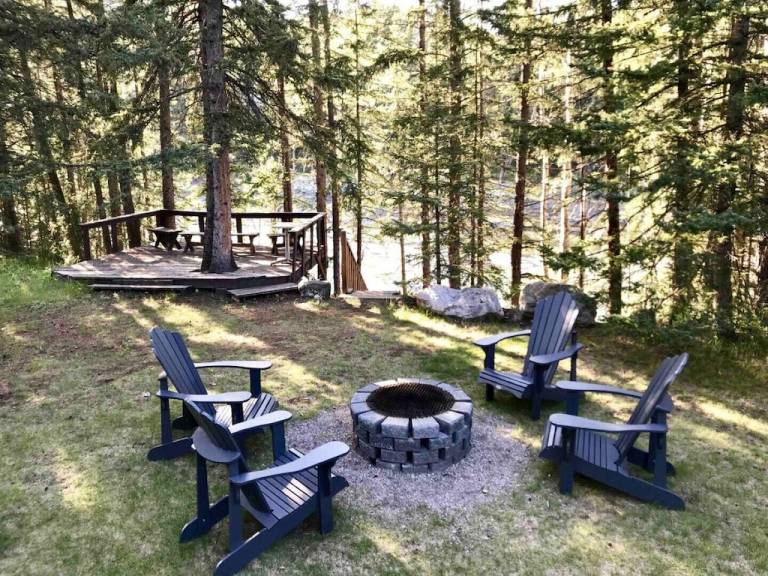 Cabin Bragg Creek