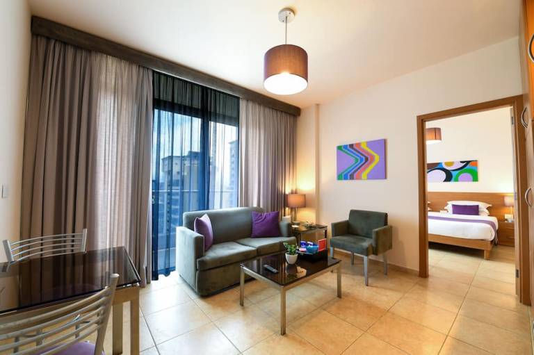 The Smallville Xpress Hotel