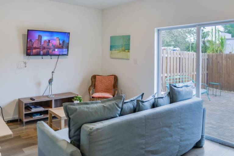 Awesome Townhouse in North Miami 3 Bedrooms