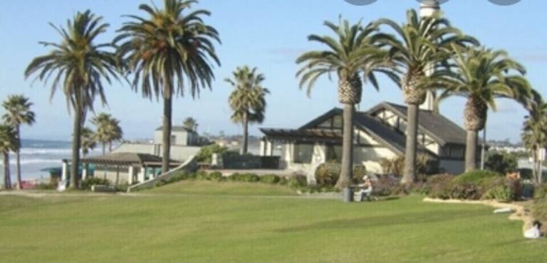 House Del Mar Heights