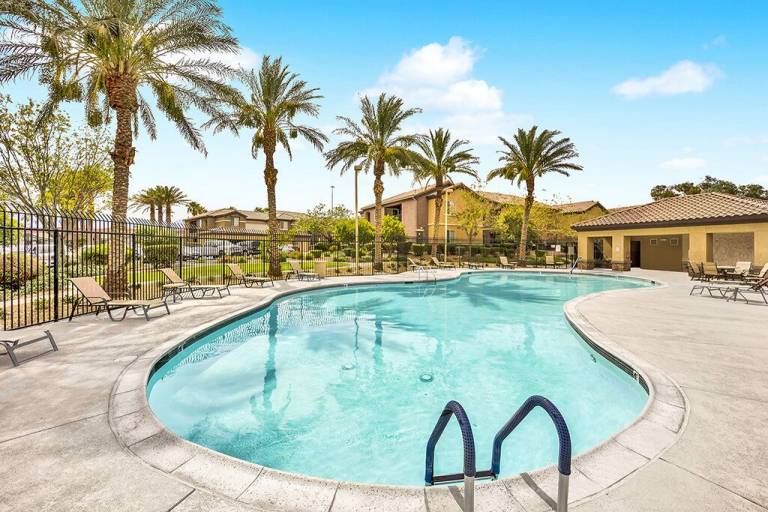 Condo  Skypointe