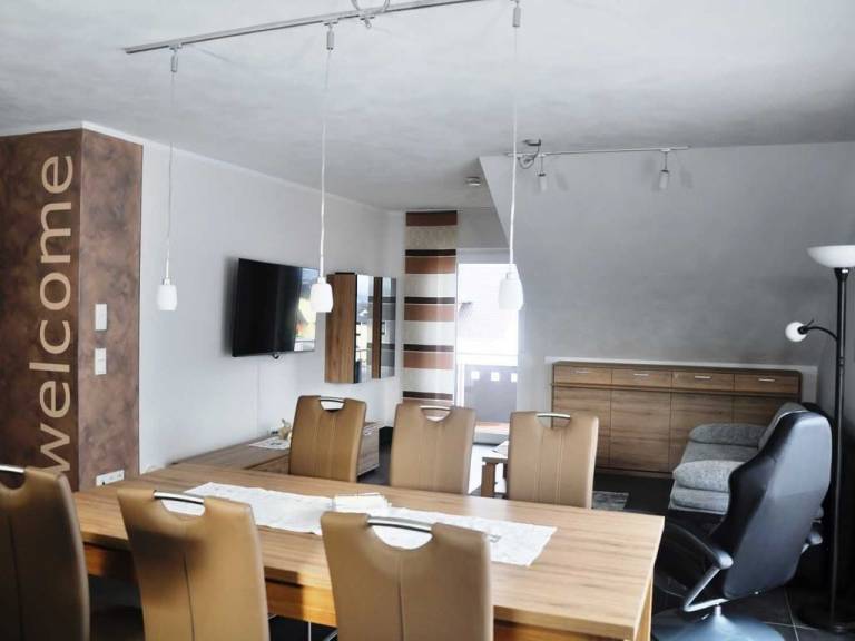 De Luxe Apartmentwohnung mit Balkon