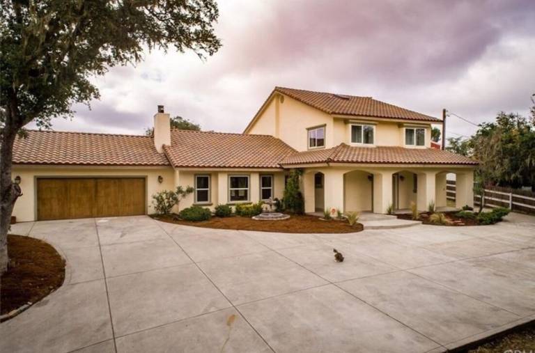 House  Atascadero
