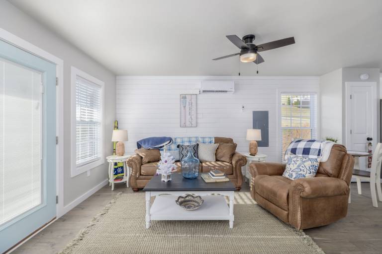 Cabin  Bean Station