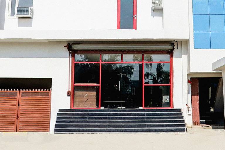 Super Townhouse Balua Road Pahadiya