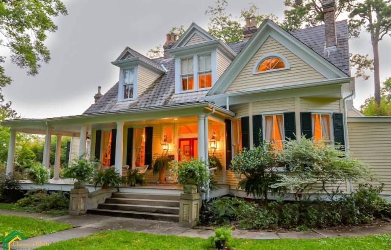 Bed and breakfast  Natchez
