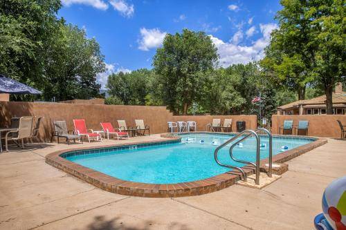 Lodge West Colorado Springs