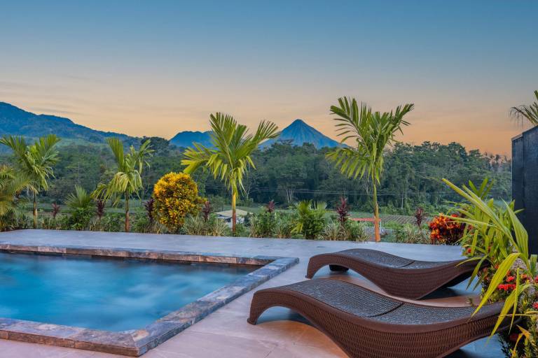 Nayari Macaw Farmstay Villa La Fortuna