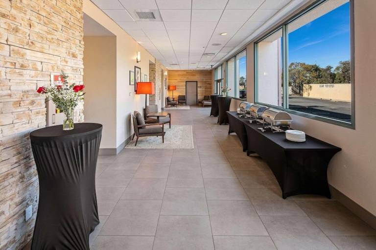 Country Inn & Suites by Radisson San Diego North CA