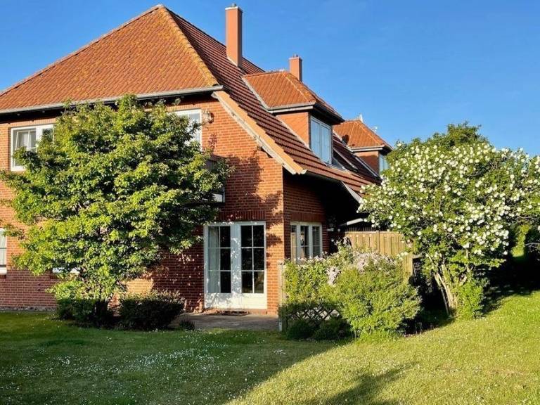 FeWo mit Terasse u Garten am Golfplatz
