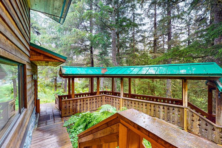House  Girdwood
