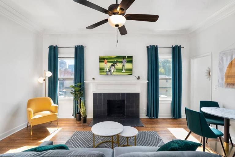 Modern Apartment in the Heart of Phoenix 8