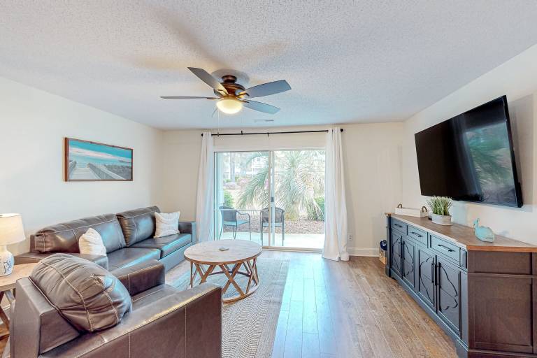 Condo Calabash