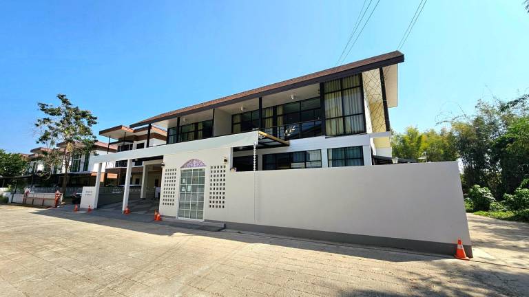 590 m² Villa