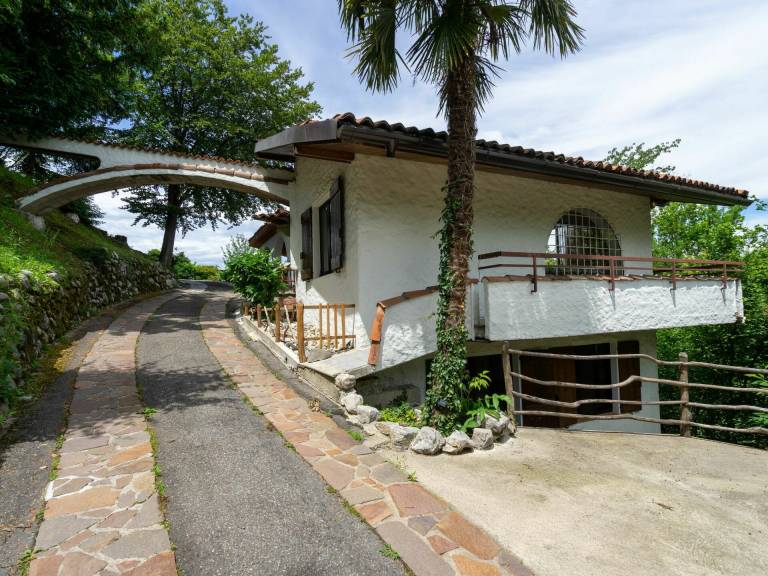 Casa Laveno-Mombello