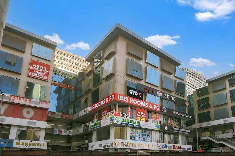Dormitory & PG Ibis