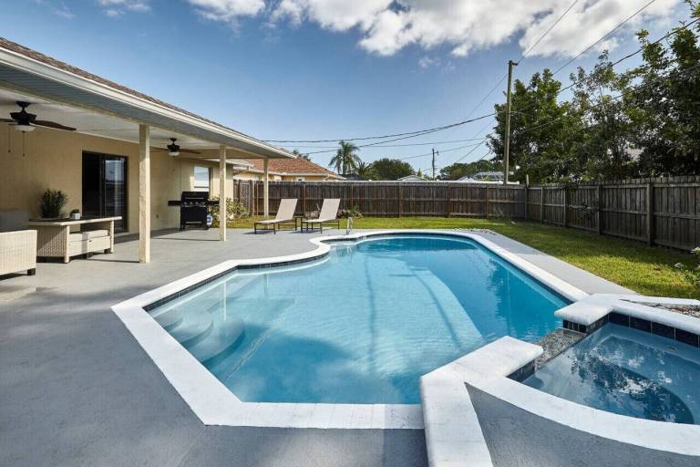 House Palm Bay