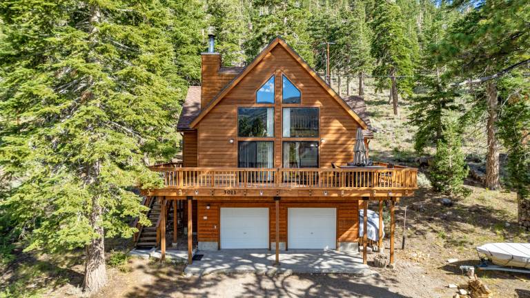 House  June Lake