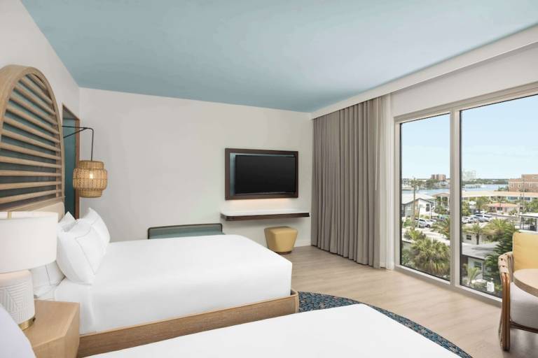 Resort Sand Key