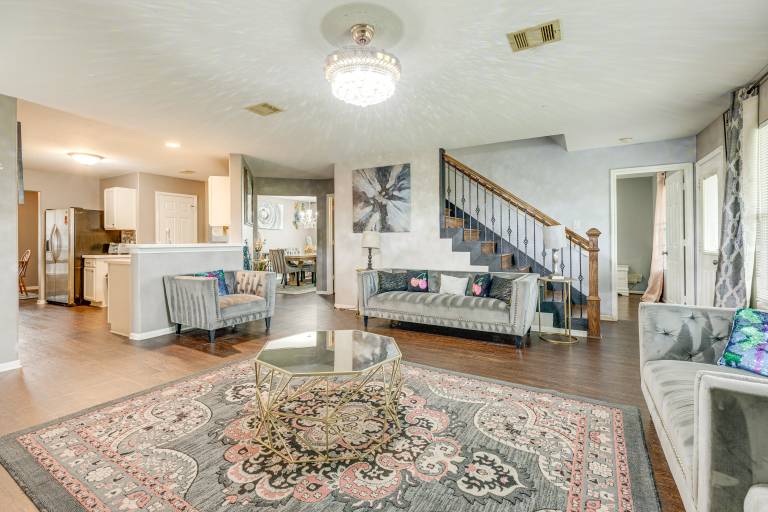 Covered Patio & Yard Family Home in Katy