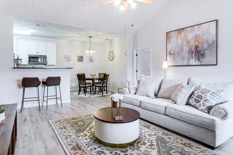 Apartment  Seventy-First