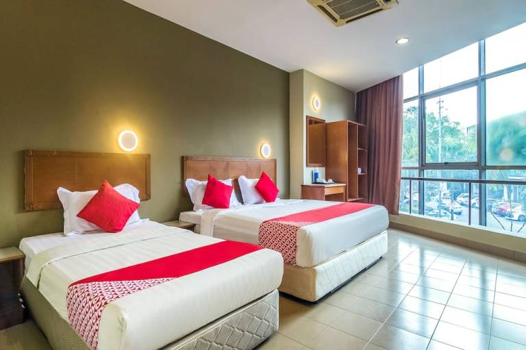 Super OYO 828 Comfort Hotel Shah Alam