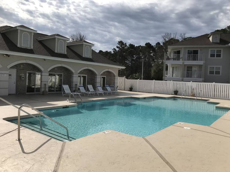 Condo  Calabash