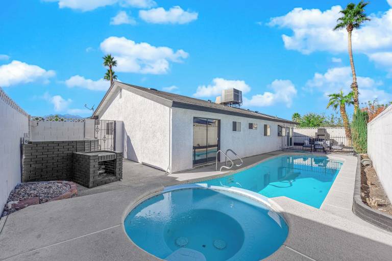 House Twin Lakes