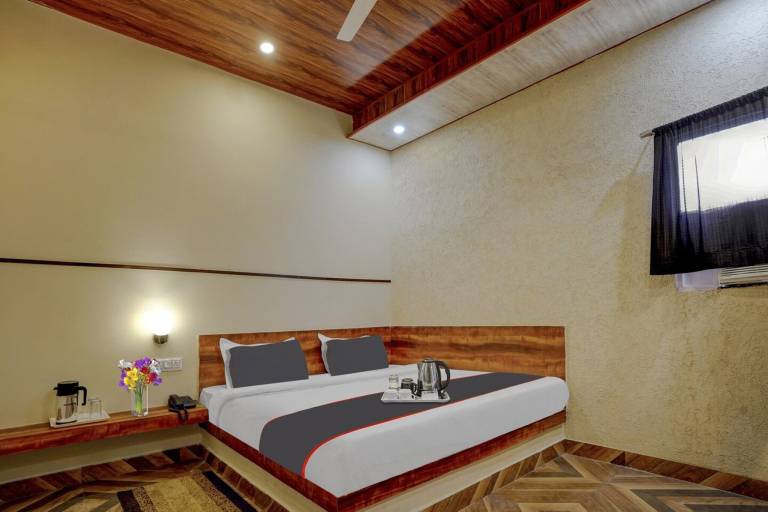Townhouse City Mall Kota Formerly Hotel High Society