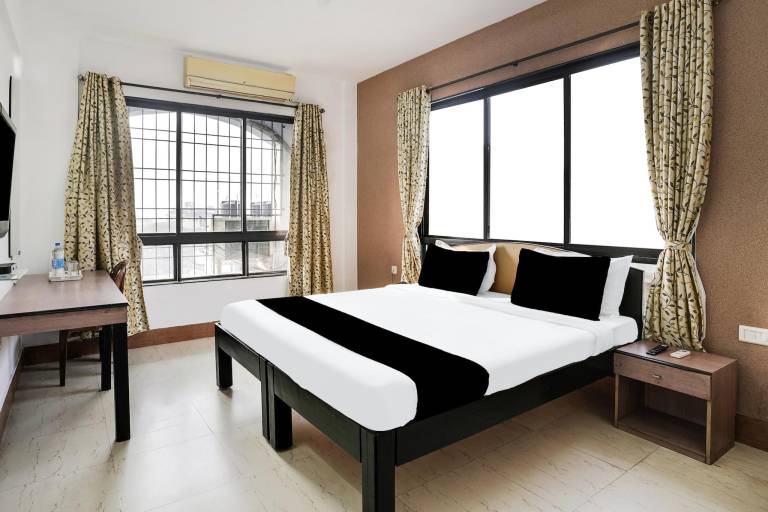 Super Townhouse Central Bazar Road Ramdaspeth 2