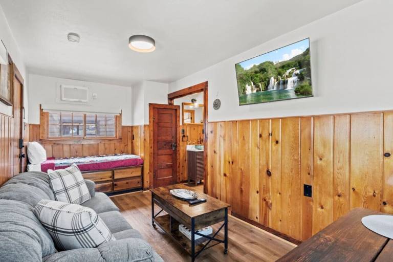 Cabin Manitou Springs