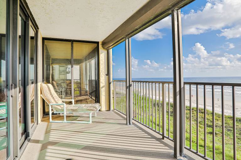 Condo  Crescent Beach