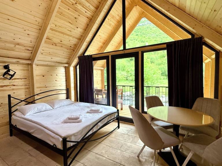 Cabin Gosh