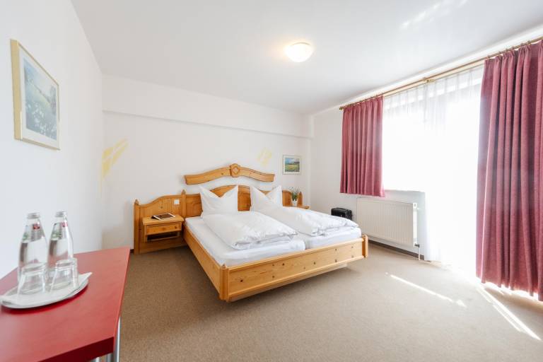Doppelzimmer Dusche WC Balkon