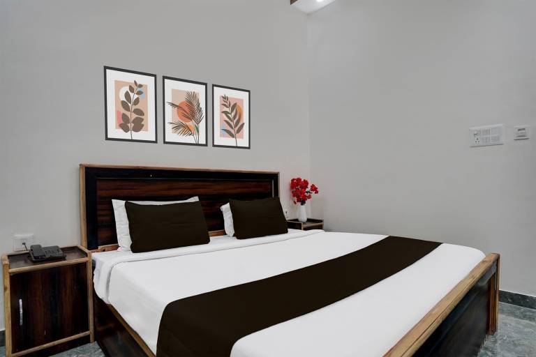 Super Hotel O Govind Nagar Near Krishan Janm Bhoomi