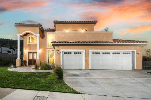 House  Ridgeline