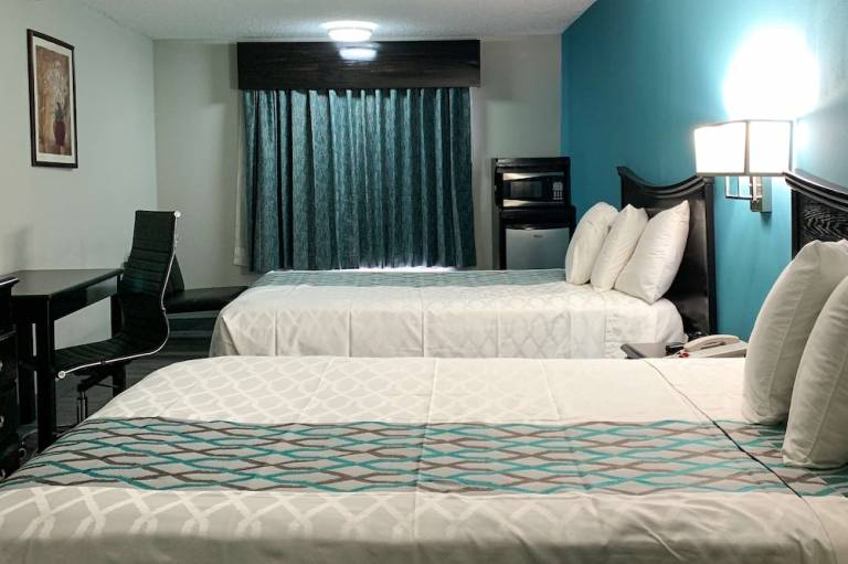 Motel  East Bank