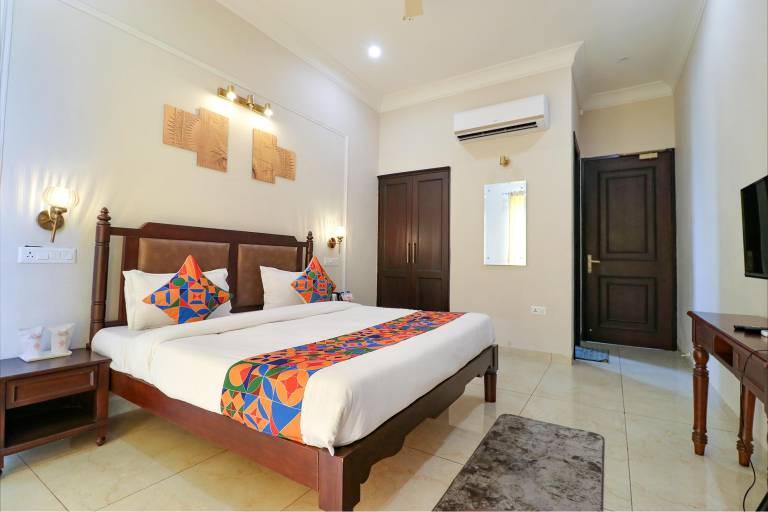 FabHotel K9 Villa
