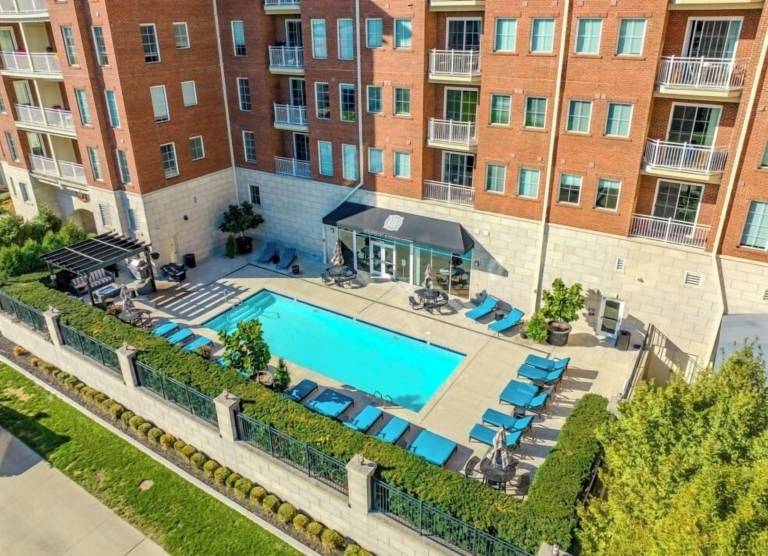 Apartment  Grove City