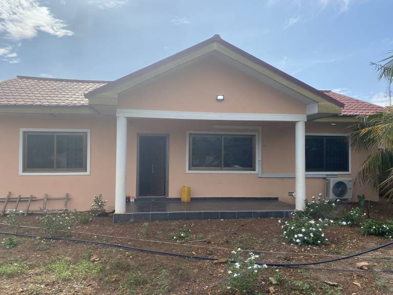 House  Oyibi