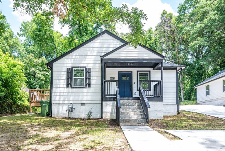 Cottage Center Hill