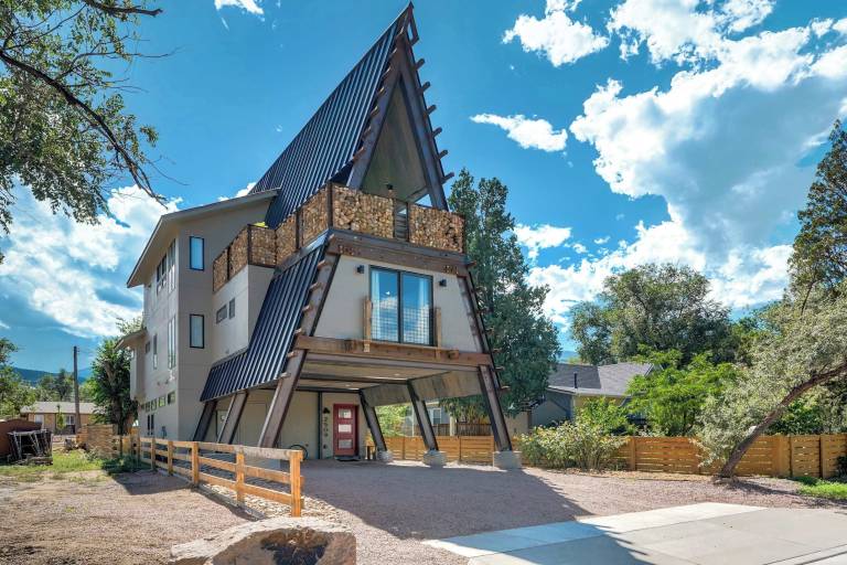 House Manitou Springs