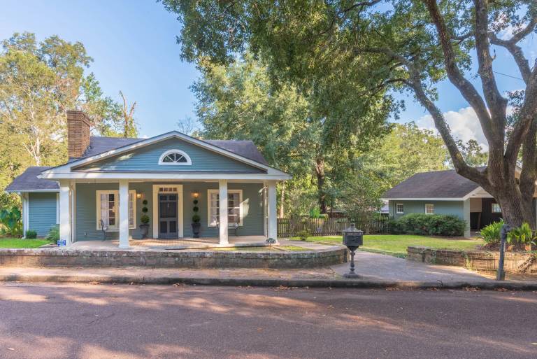 Bed and breakfast  Natchez