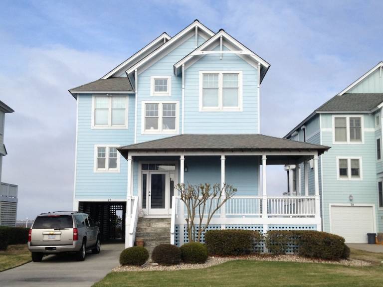 House  Manteo