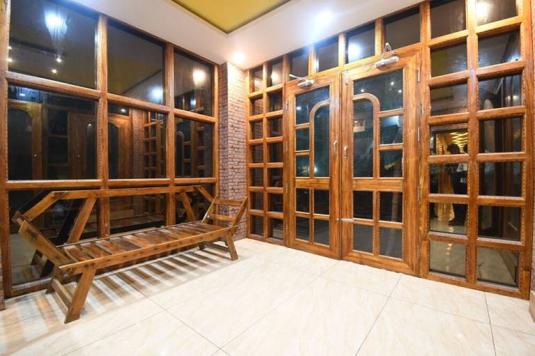 Hotel Plush
