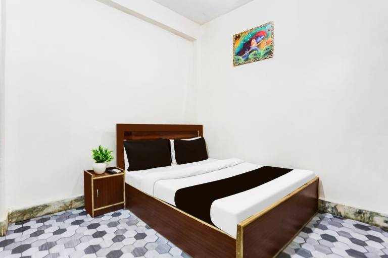 Super Hotel O Janam Bhumi