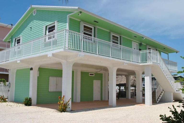 House  Tavernier